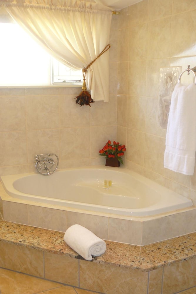 Kimberley Manor Guesthouse 45/50