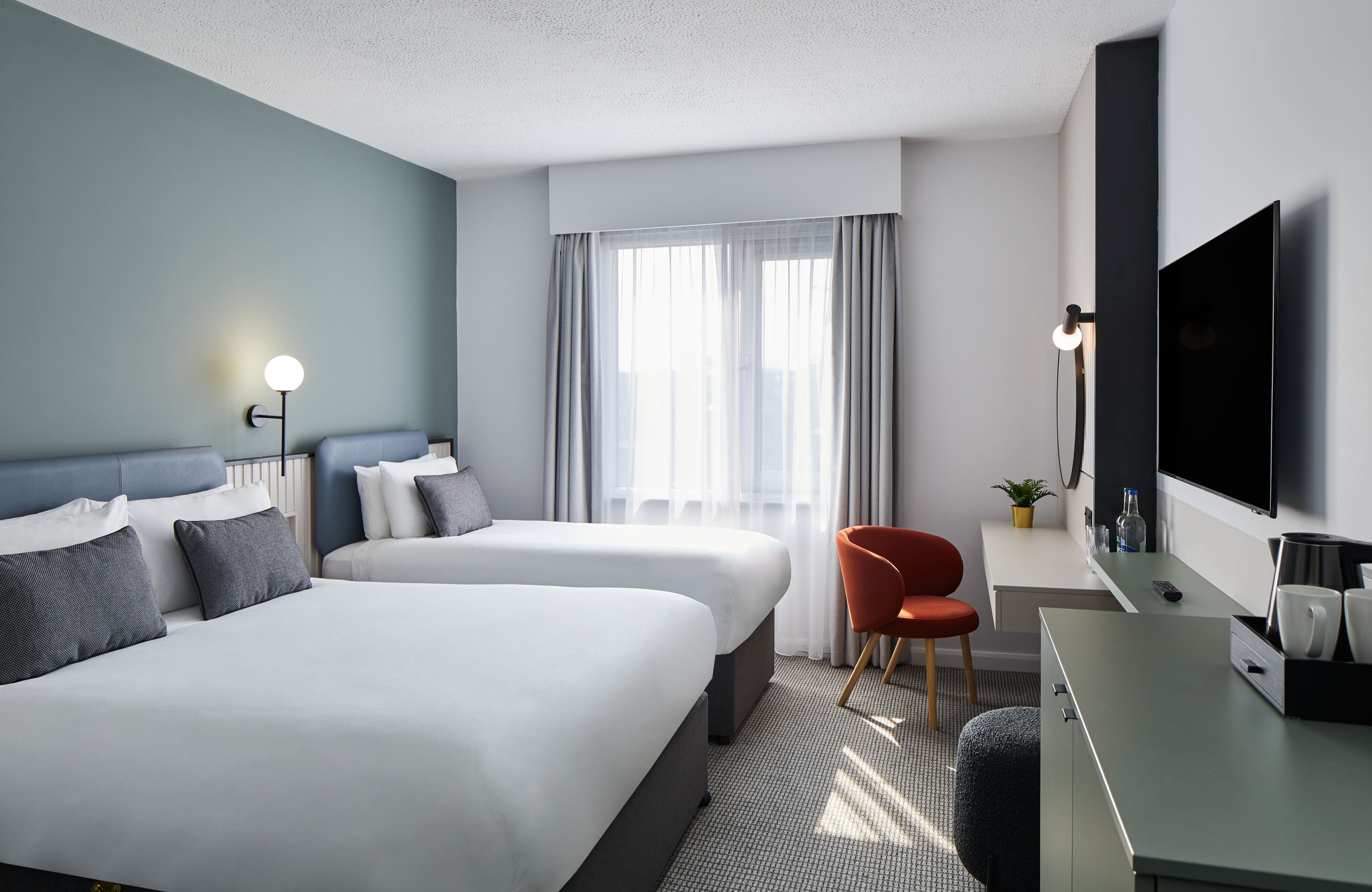 غرفة قياسية ثلاثية، Leonardo Hotel Dublin Parnell Street 2/3