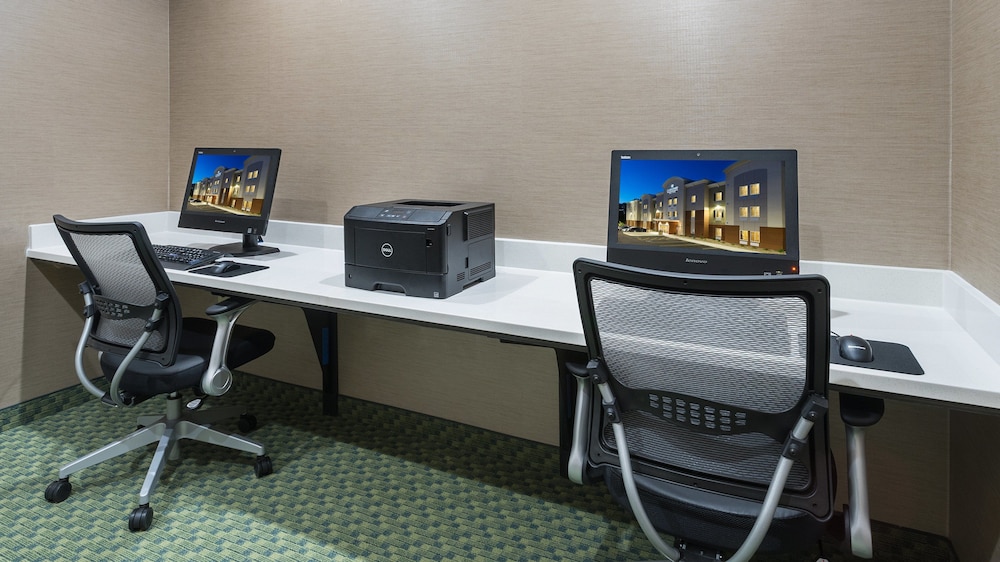 Candlewood Suites GROVE CITY - OUTLET CENTER 39/43