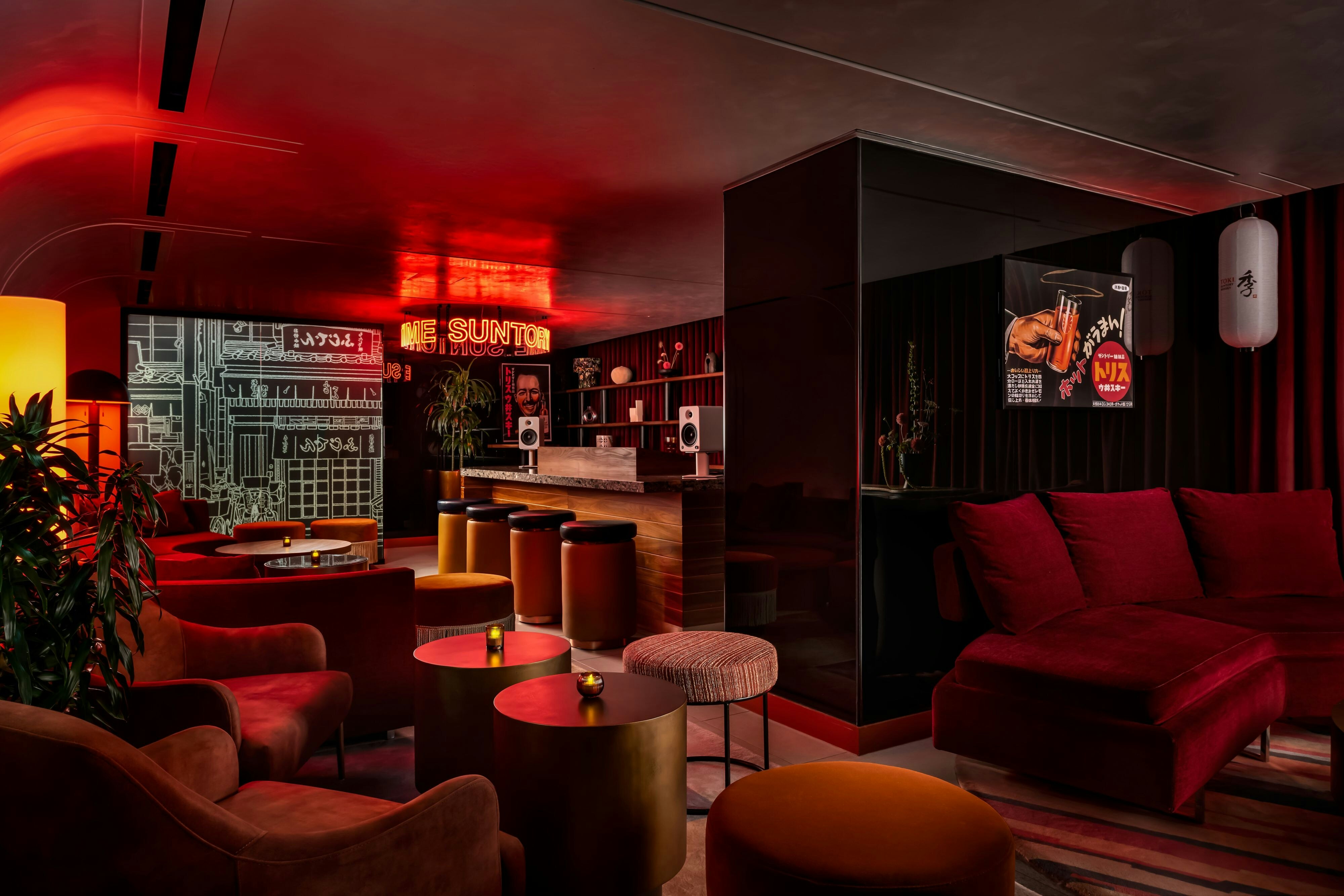 W Toronto (ex Toronto Marriott Bloor Yorkville) 5/18