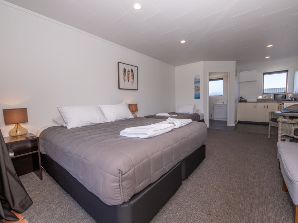 Buller Bridge Motel 12/62