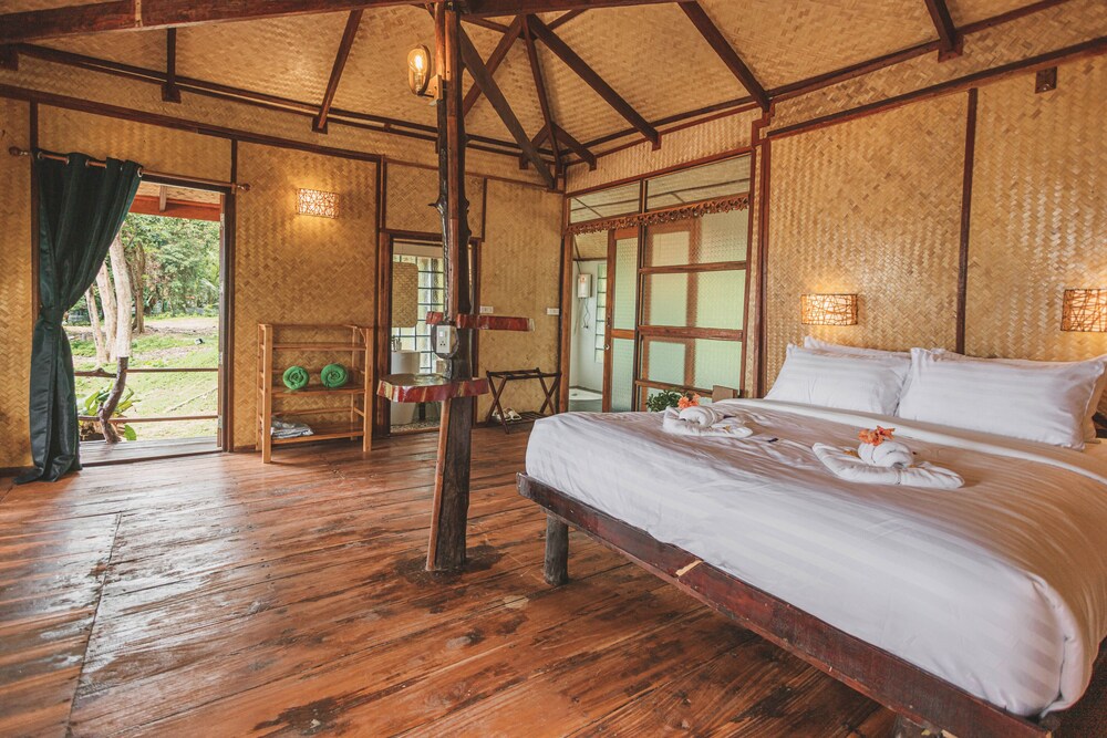 Lotus, Villa, King Bed