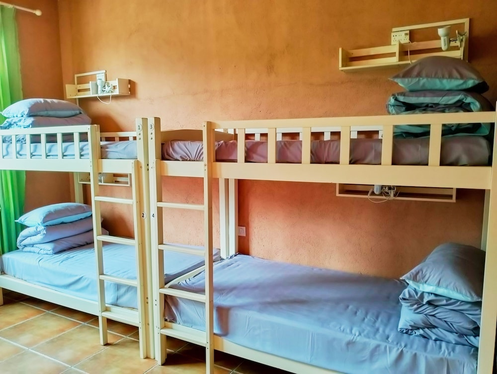 1 BEDROOM, ECONOMY, QUADRUPLE