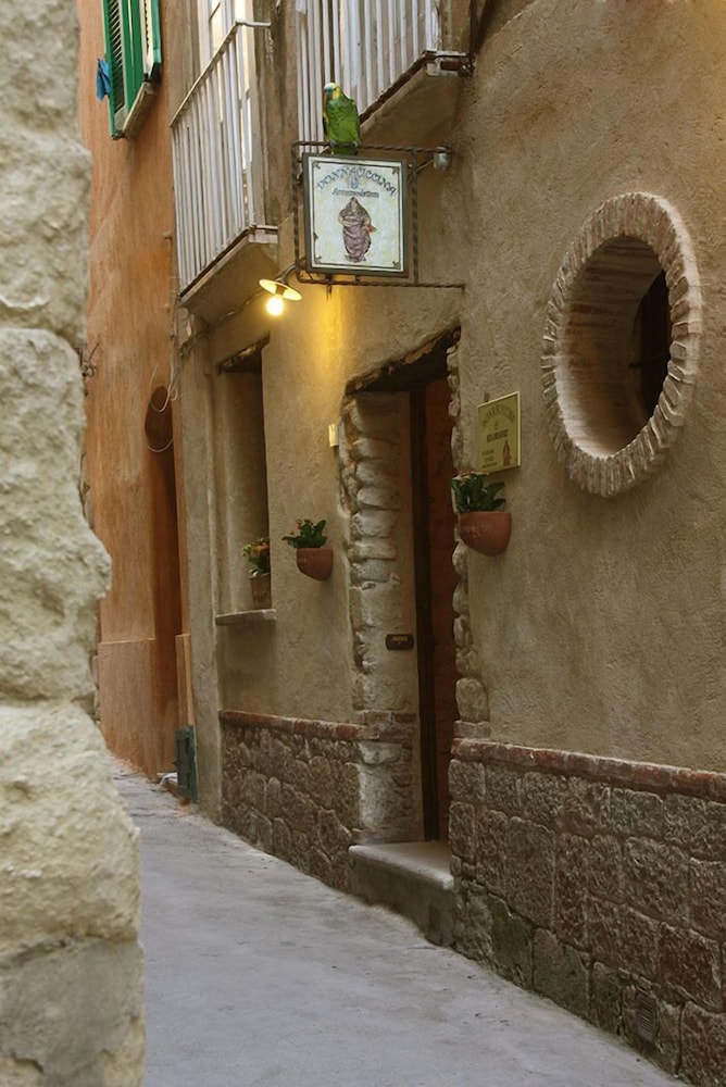 Donnaciccina Accomodation 42/50