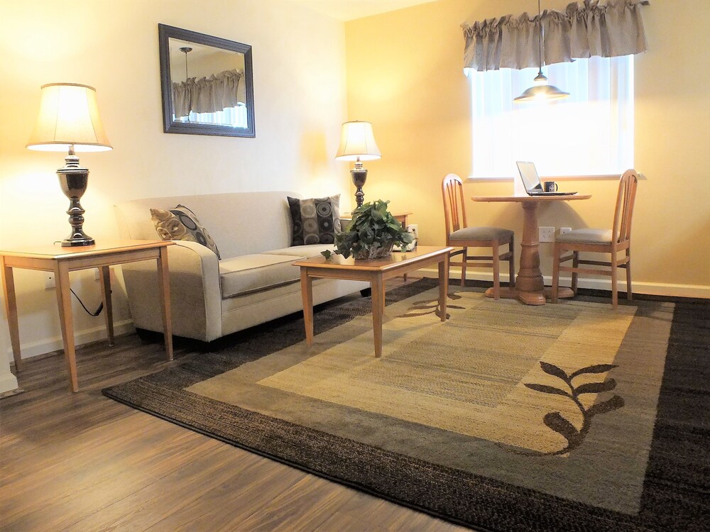 Affordable Corporate Suites of Waynesboro 27/60