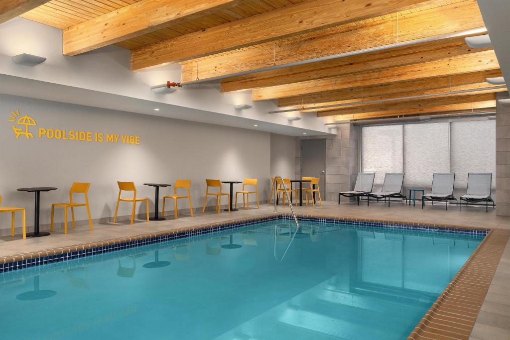 Home2 Suites by Hilton Burlington, NJ 13/36
