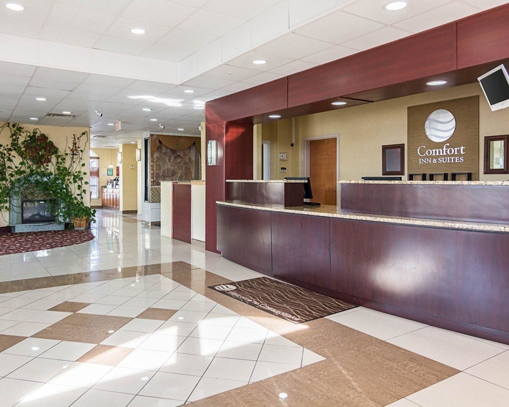 Comfort Inn & Suites Chesapeake - Portsmouth 10/33