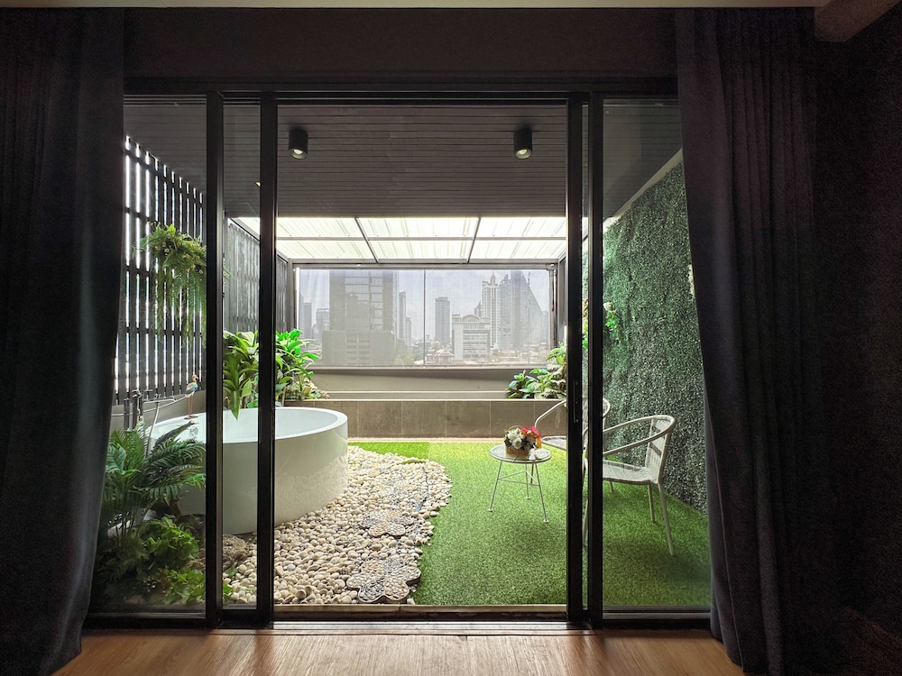 G Boutique Silom Hotel 67/84