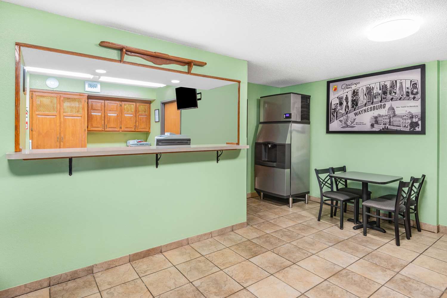 Super 8 By Wyndham Waynesburg 4/25