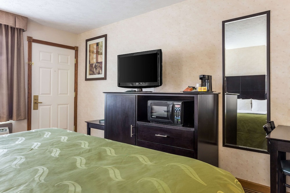 Quality Inn Traverse City 30/63