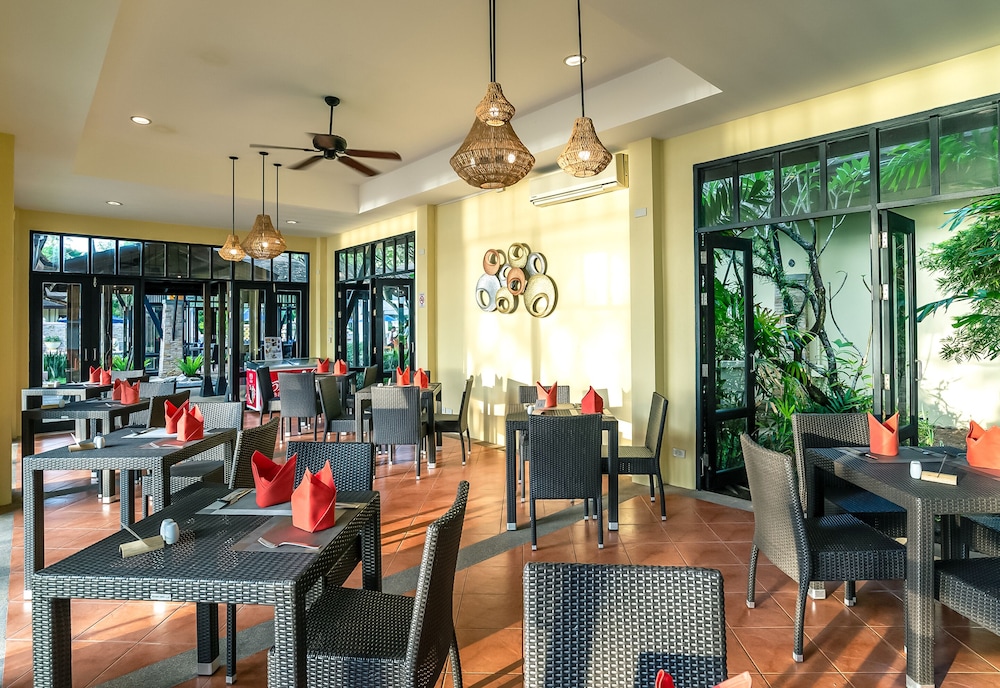 The Sun Club Khao Lak by Katathani 44/63