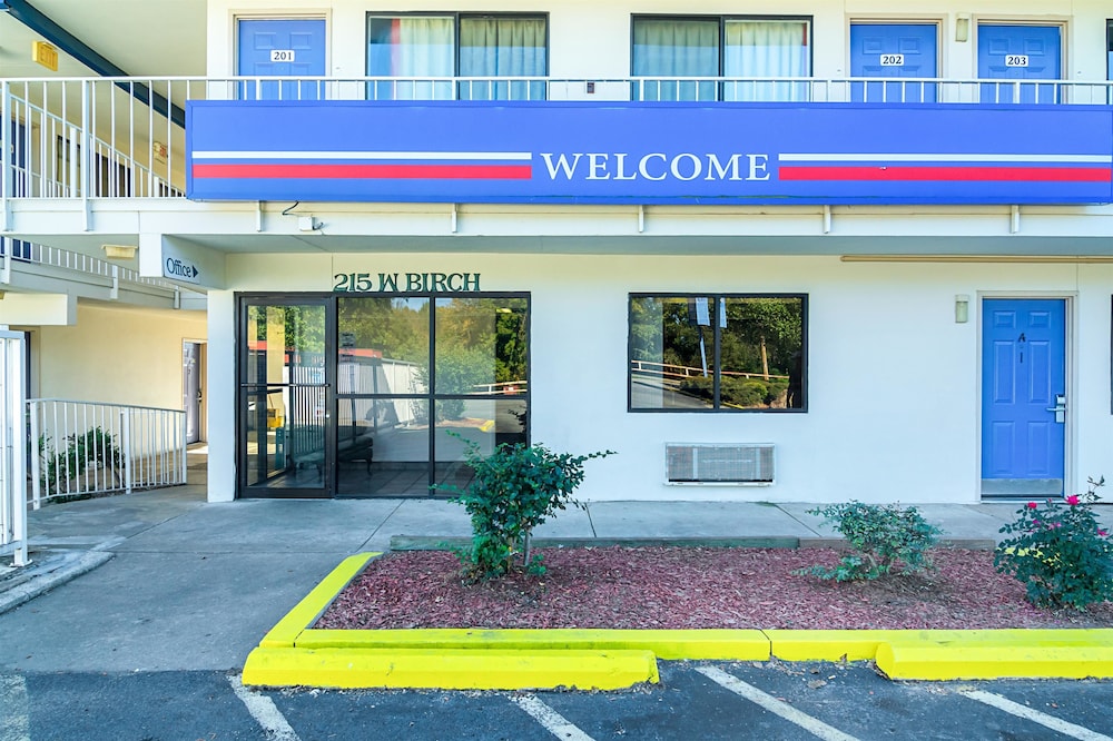 Motel6 Russellville, AR in RUSSELLVILLE - AR