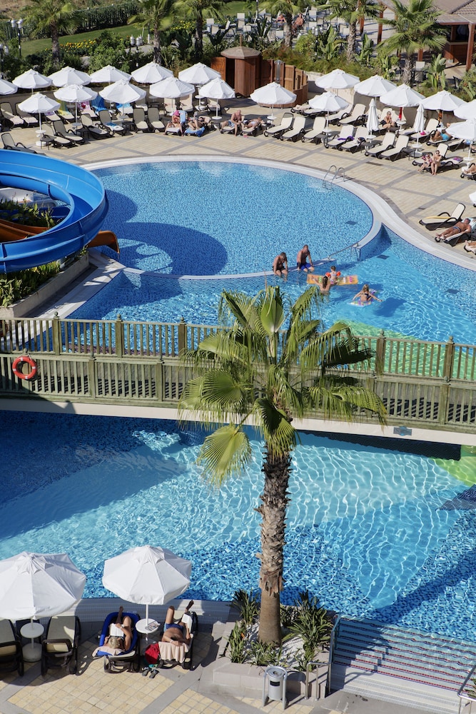 Diamond Excellence Resort & Spa 57/65