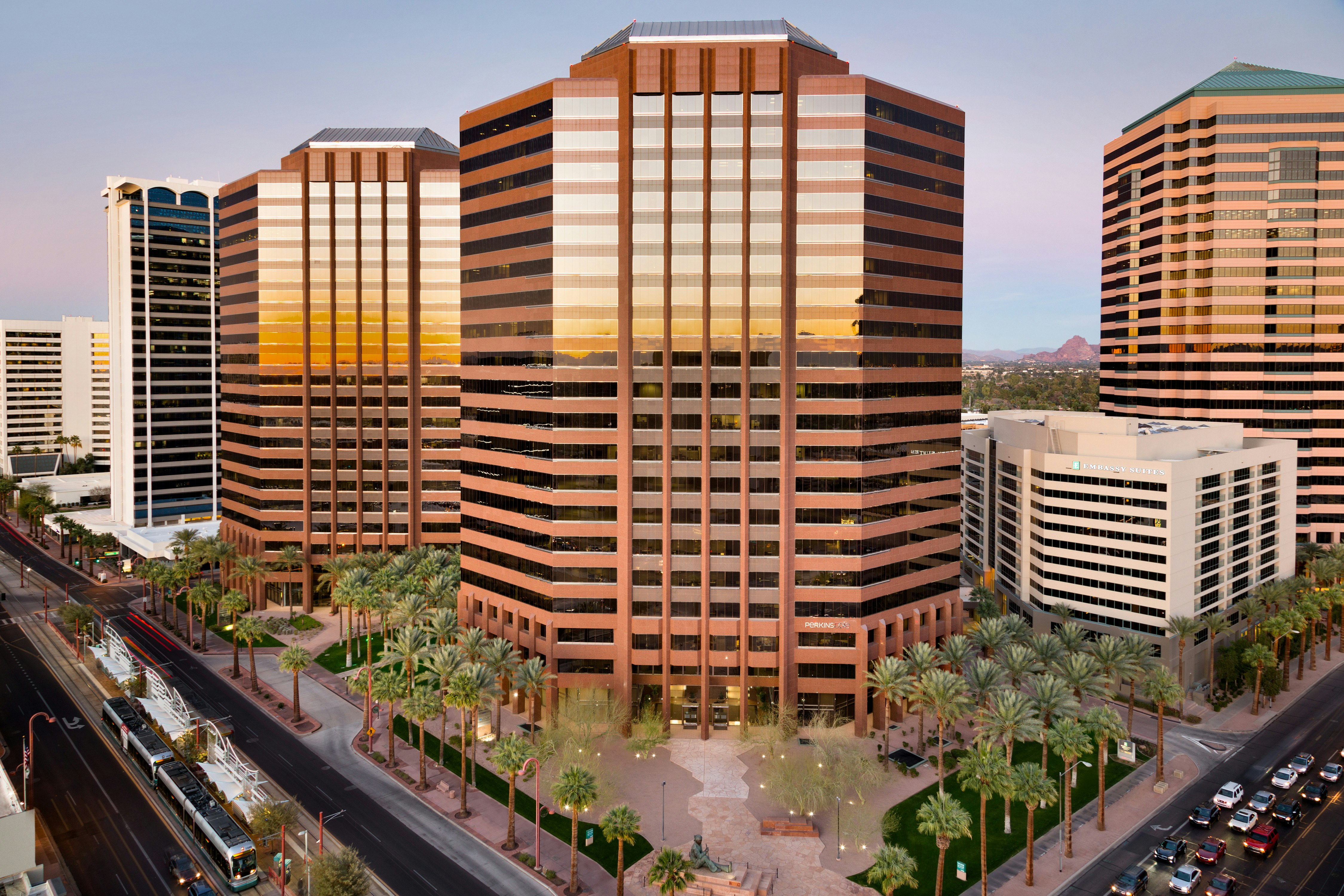 Embassy Suites By Hilton Phoenix Downtown North 4/70