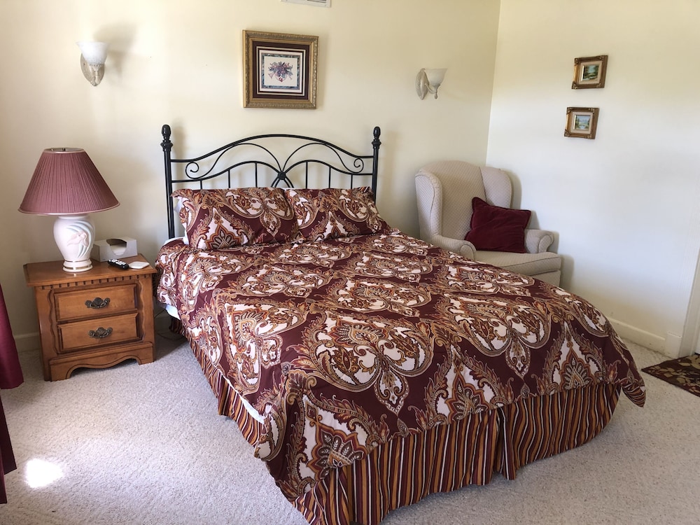 The Abbe House Inn 7/54