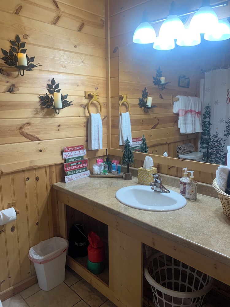 Nacoochee Valley Rentals 50/50