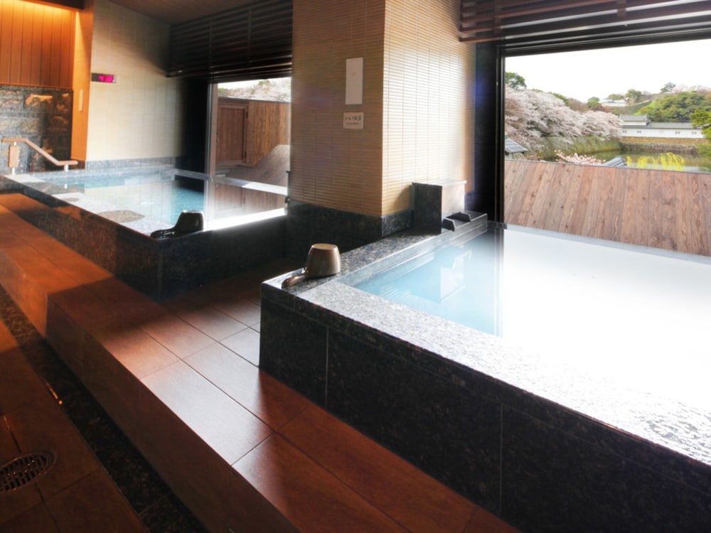 swimming pool spa