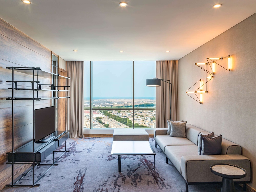 Swissotel Jakarta PIK Avenue 56/75