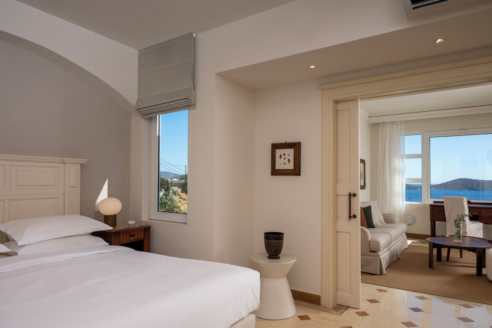 2 BEDROOMS, FAMILY SUITE, DELUXE, SEA VIEW
