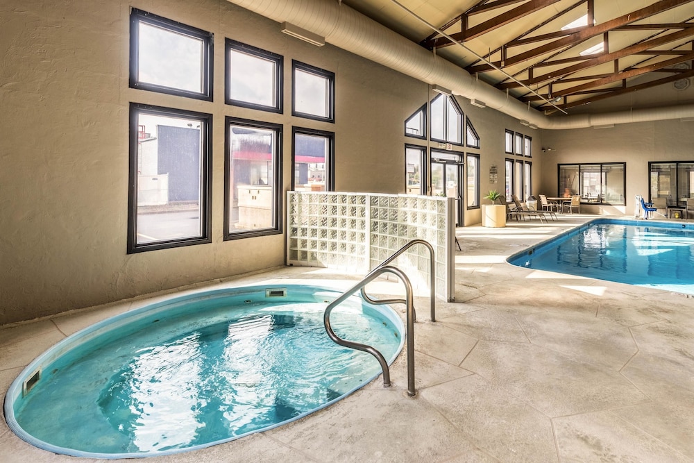 Quality Inn West Plains MO 23/42