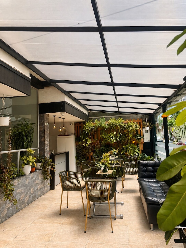 Hotel Metro 26 59/63