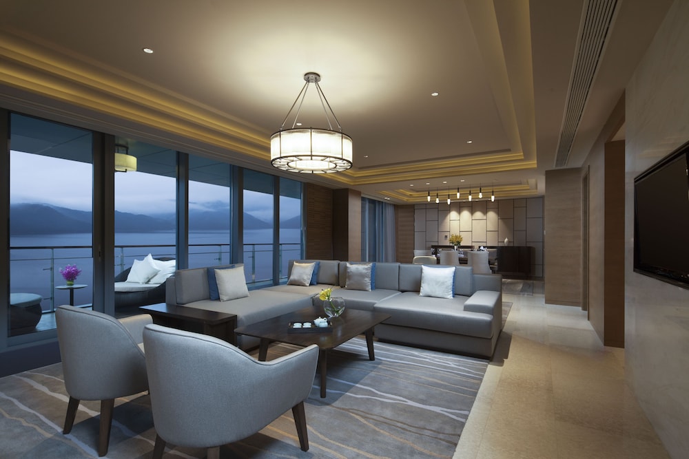 Crowne Plaza Hangzhou Thousand Island Lake 49/76