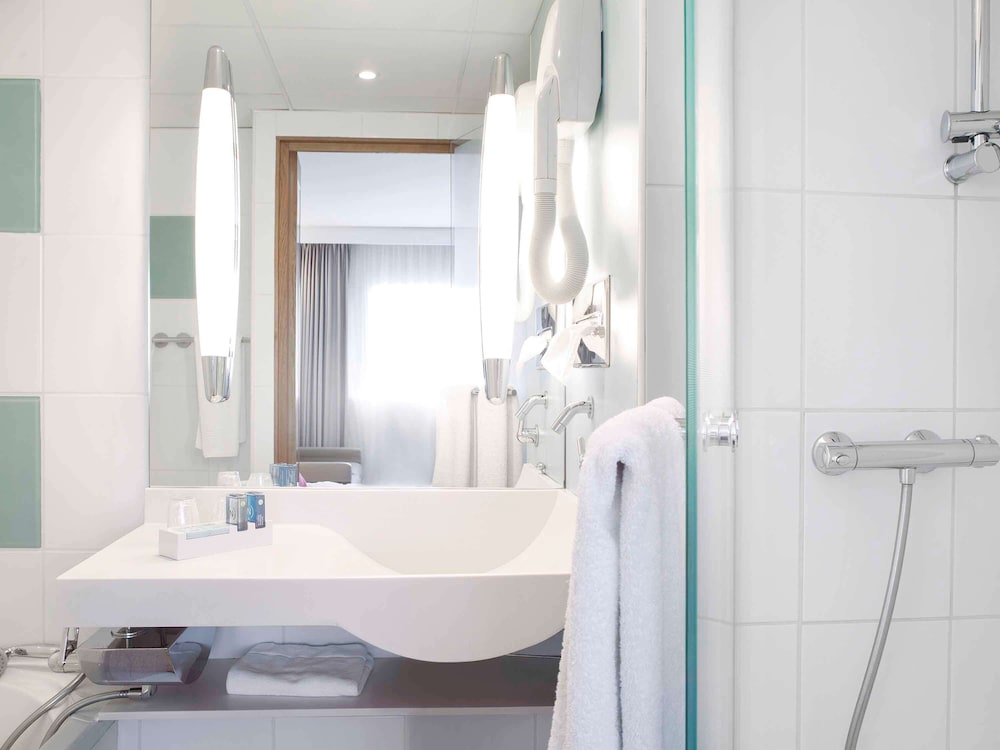 NOVOTEL REIMS TINQUEUX 13/72