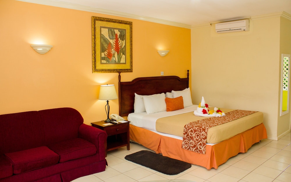 Bay Gardens Inn 30/75