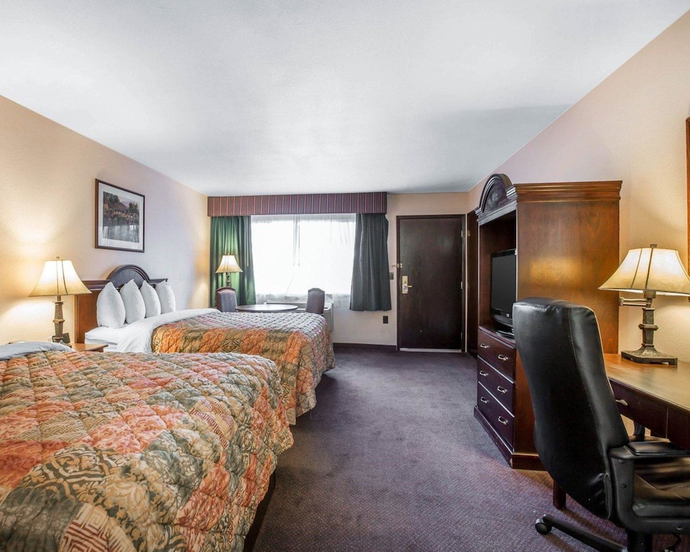 Quality Inn Suites Cameron Park 8/31