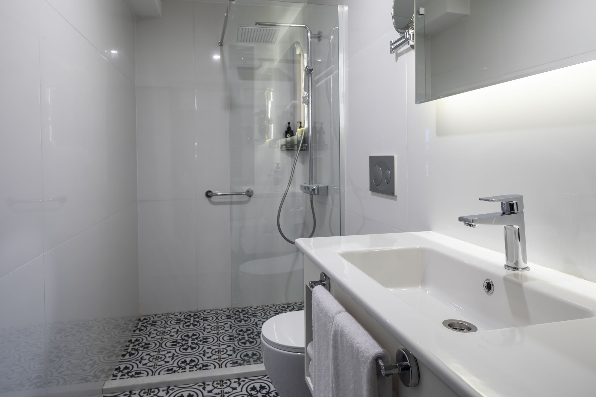 Standard, Twin Beds, French Bed, Land Side, Balcony، Ramada by Wyndham Dalaman 3/3