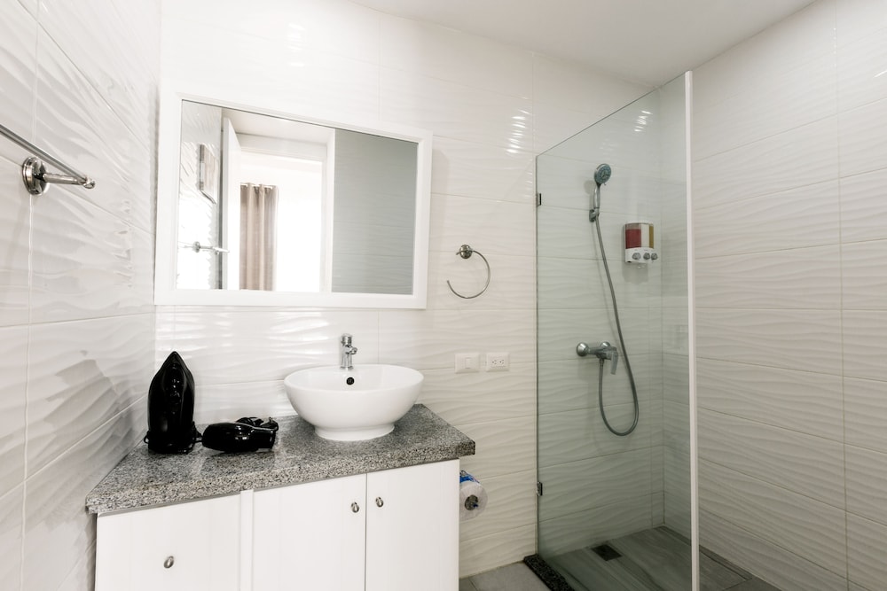 Ducassi Suites Rooftop Pool Beach Spa 75/76