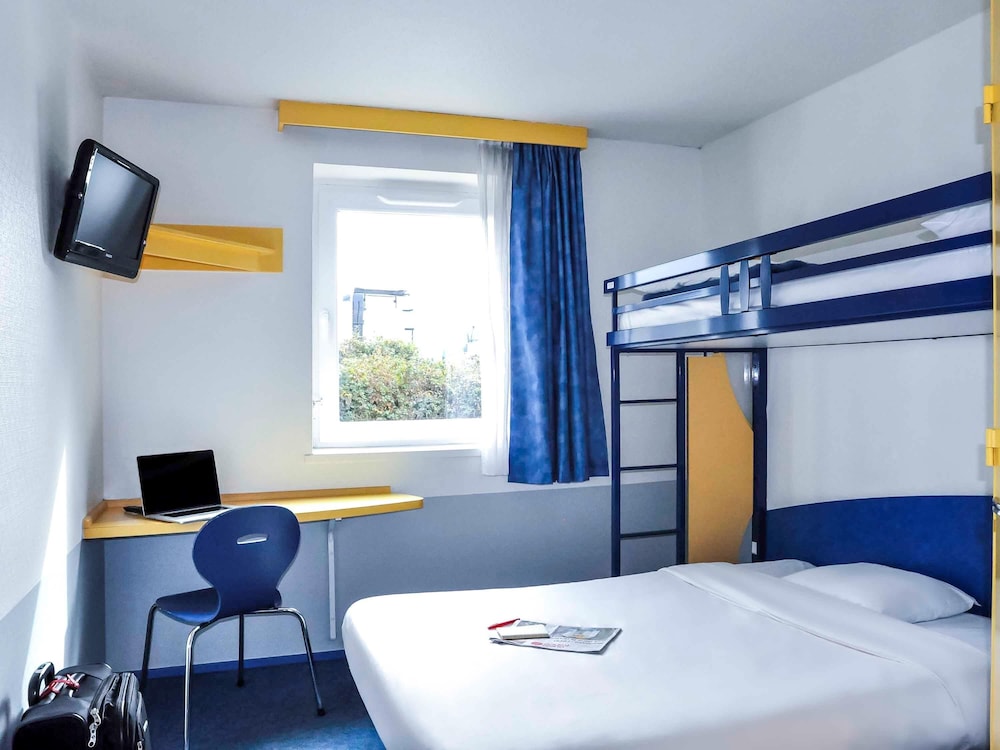 Ibis Budget Rennes Cesson 34/63