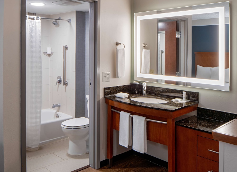 Hyatt Place Fair Lawn Paramus 38/40