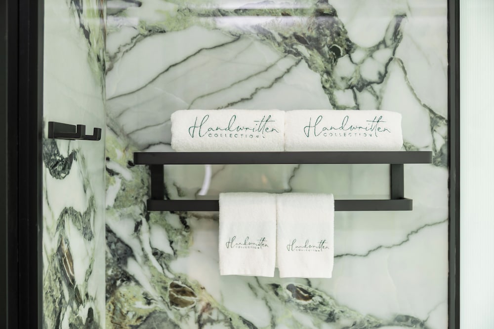 Hotel Waterloo Singapore - Handwritten Collection 31/53