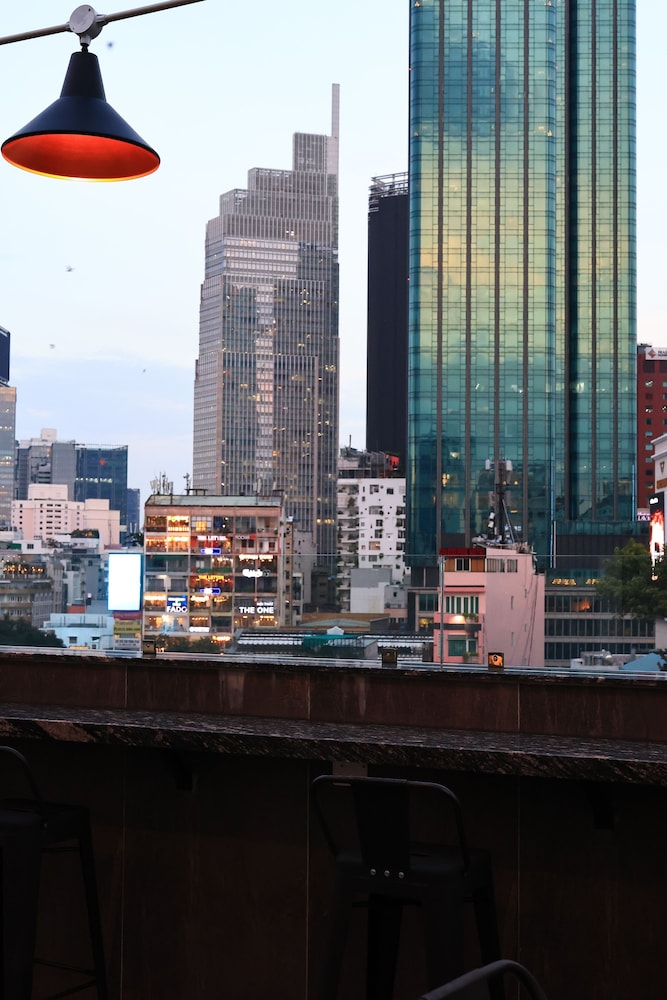Hato Saigon Hotel & Rooftop 47/50