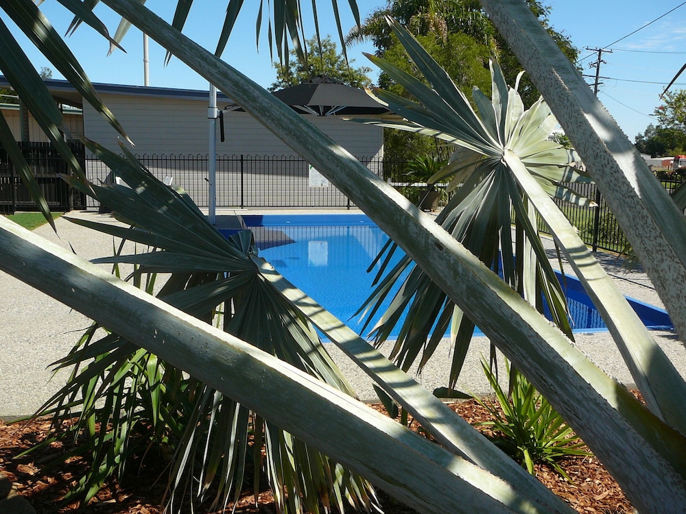Barcaldine Country Motor Inn 36/45