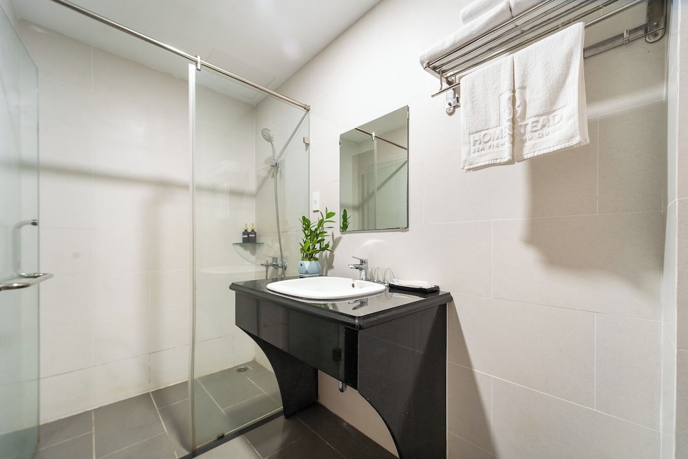 Homestead Seaview Phu Quoc Hotel 47/50