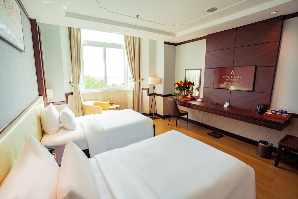 غرفة سوبيريور بسريرين منفصلين بإطلالة على المدينة، Van Phat Riverside Hotel 6/10