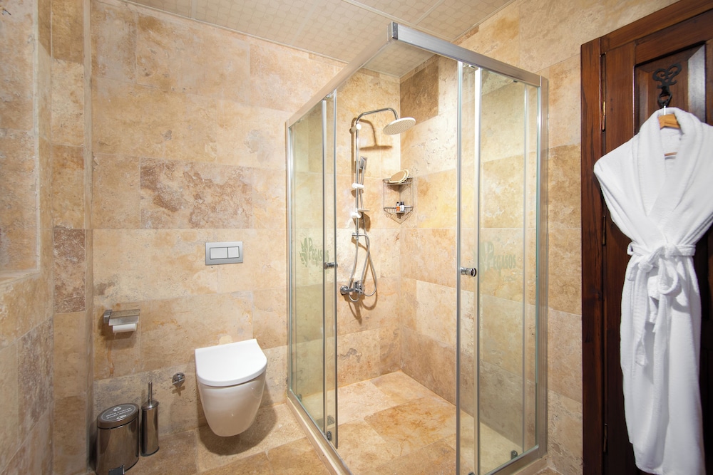 Pegasos Cave Suite 47/50