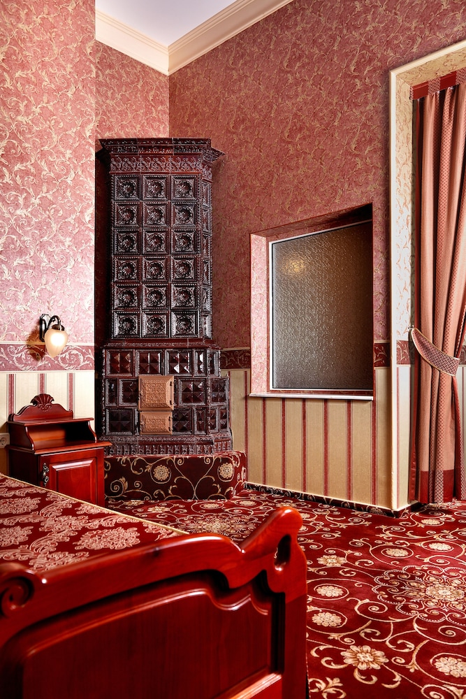 Anna Palace 37/50