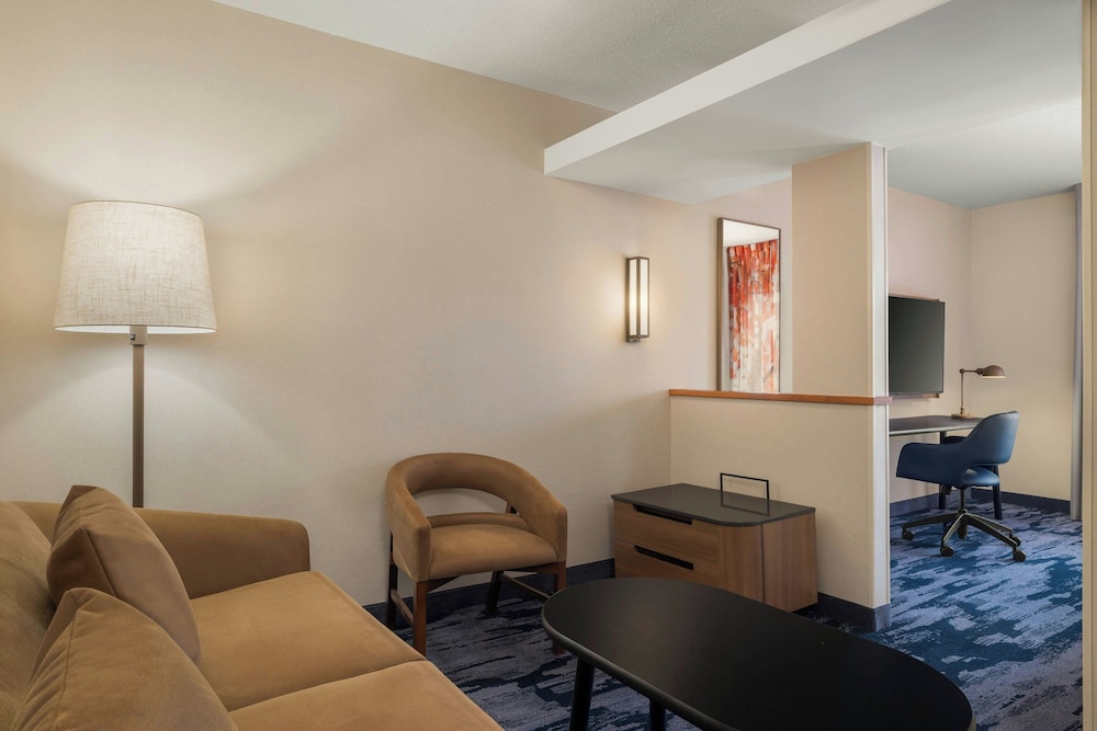Fairfield Inn Suites Cumberland 31/50