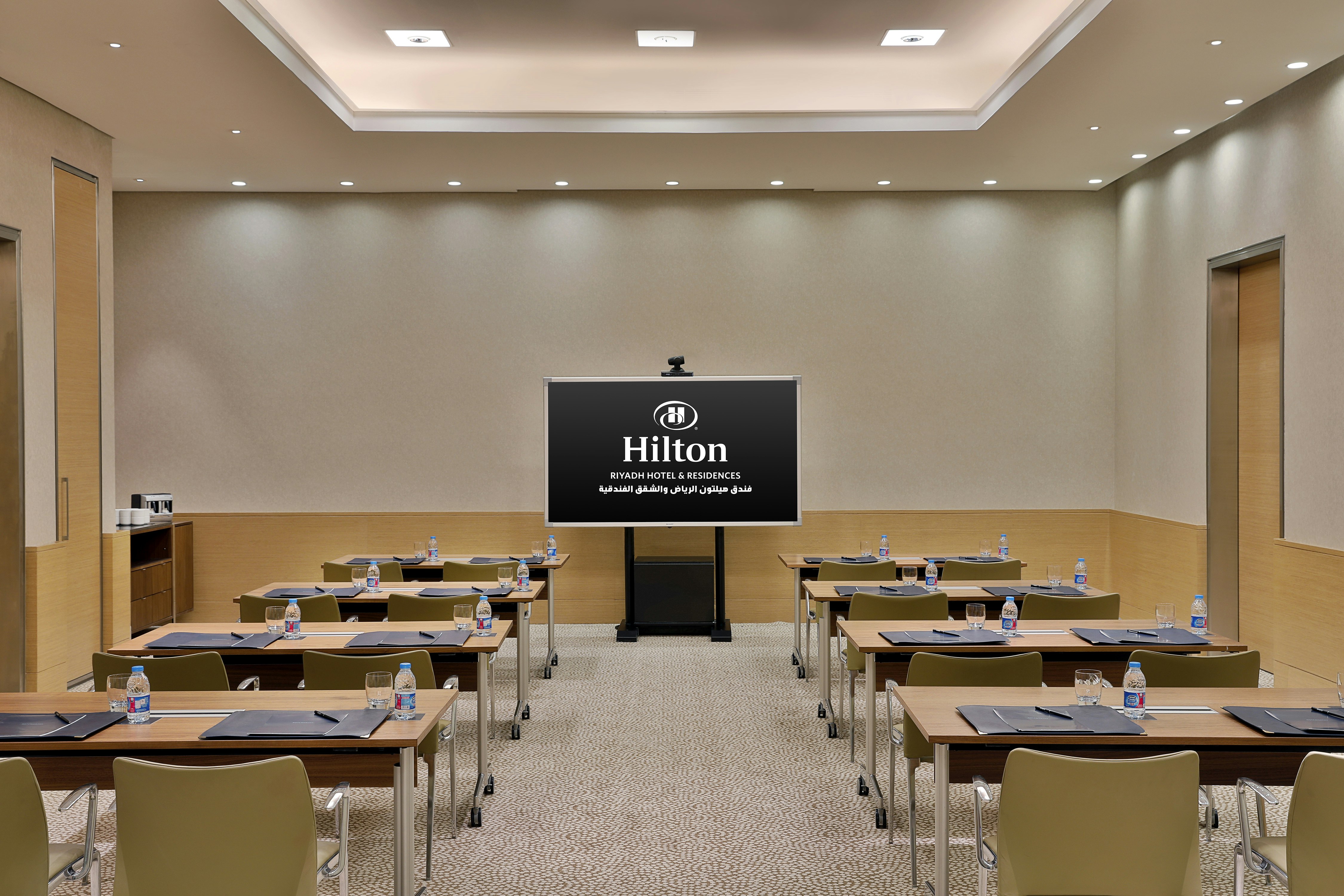 فندق هيلتون الرياض والشقق الفندقيه(Hilton Riyadh Hotel & Residences) 70/82