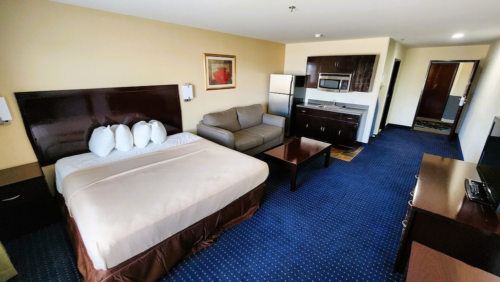Days Inn by Wyndham Canadian 4/23