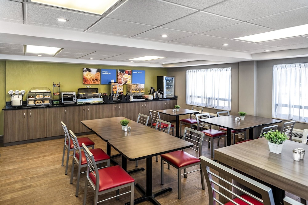Comfort Inn Regina East 27/35