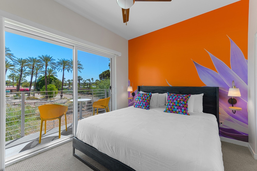 The Paloma Resort 4/50
