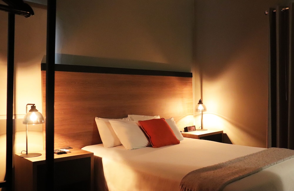THE LOT HOTEL BOUTIQUE 12/31