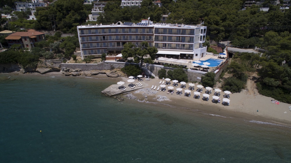 Golden View Beach in POROS