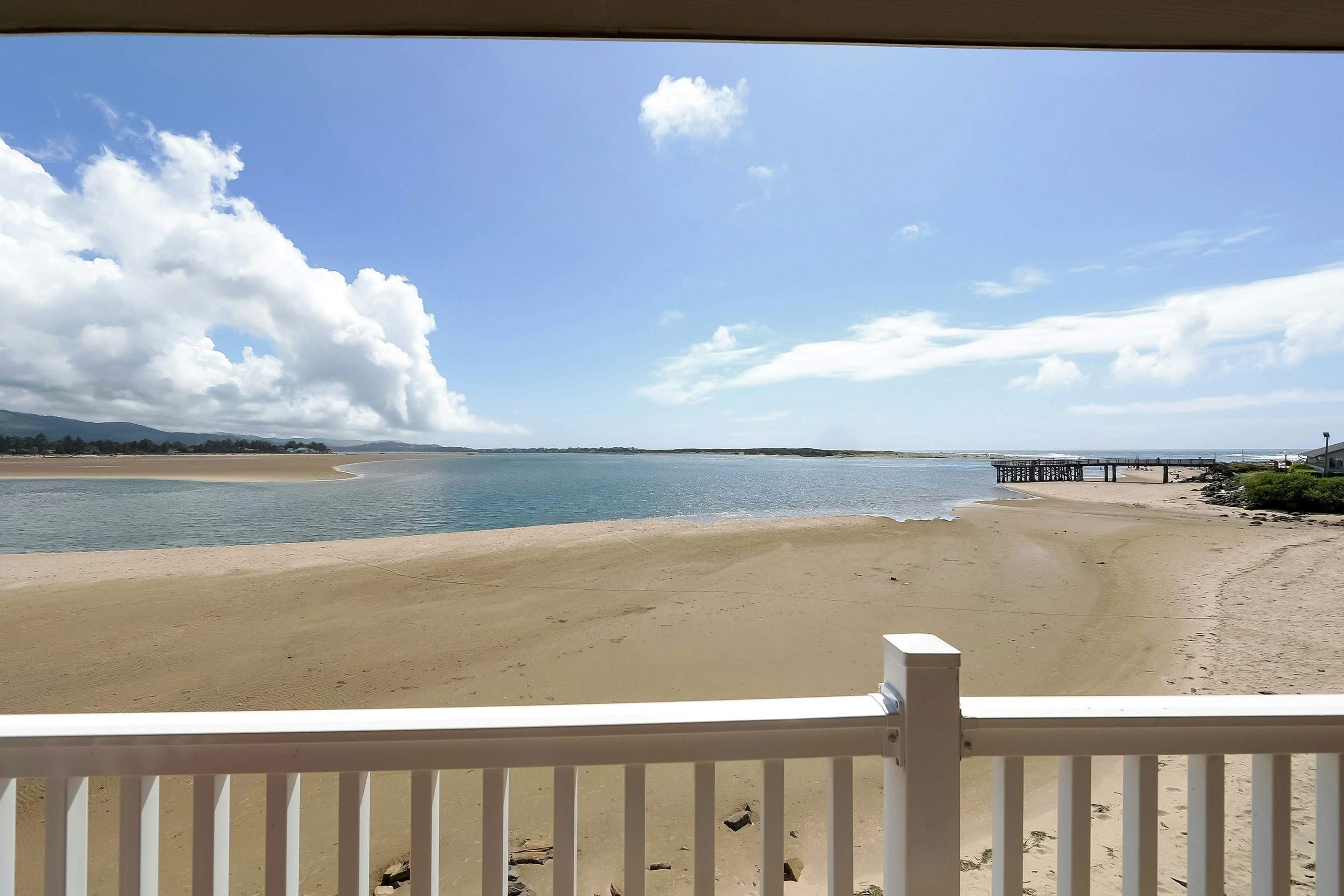 Siletz Bay Beachfront Hotel by OYO Lincoln City 60/71