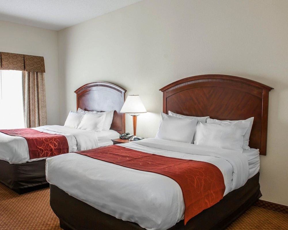 Comfort Suites near Indianapolis Airport 11/51