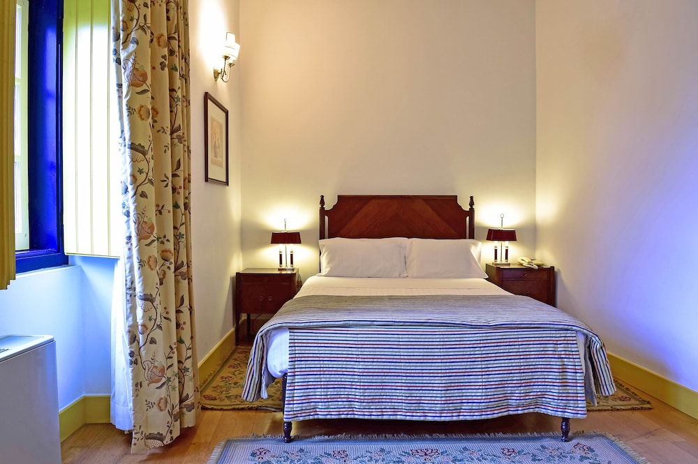 Central Monchique Hotel 16/60